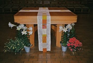 Easter Reflect! altar parament 
with Yellow & Orange
OL of the Most Holy Rosary
Albuquerque, NM